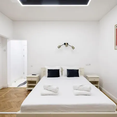 Hollywood Apartmán Bukurešť